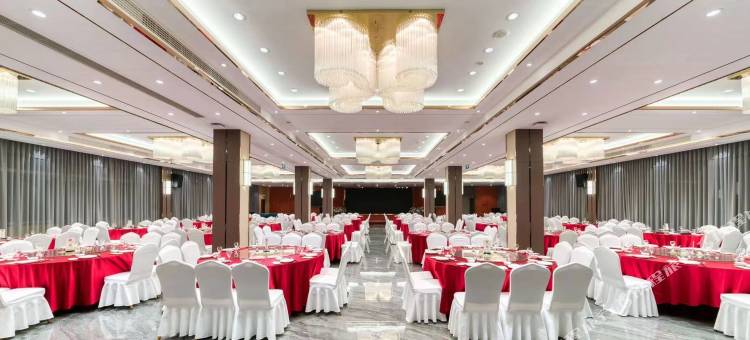 青藤艺宿酒店(嵊州中国越剧艺术城吾悦广场店)图片