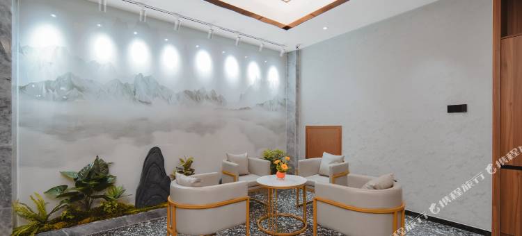 清沐铂金酒店(南京青奥体育公园体育馆龙华路地铁站店)图片