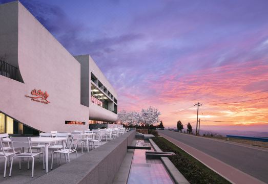 山生有杏度假酒店外景图