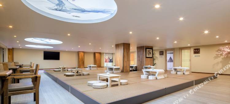 长白山万达悦华loft温泉酒店(长白山西景区旅游服务中心店)图片