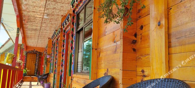 波密达杰客栈图片