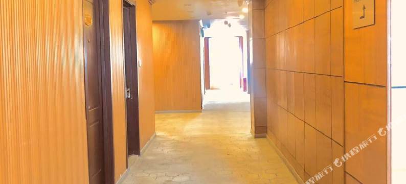 易居优漫酒店(天津长虹公园店)图片