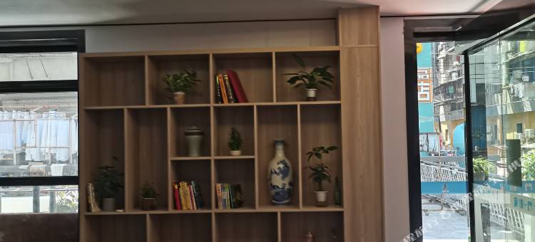 卡门·影宿酒店(江汉路步行街店)图片