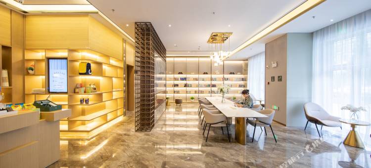昆明西山区南悦城爱琴海亚朵酒店图片