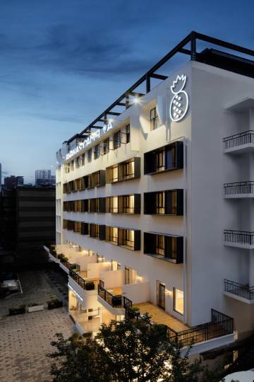 AnanasCamelia安舍·凯米里酒店(东风广场南屏步行街店)