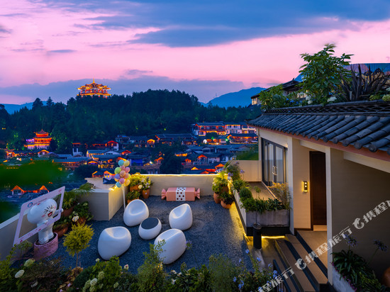 秋池居Qiuchi·观古城全景·设计师度假酒店(丽江古城大水车店)