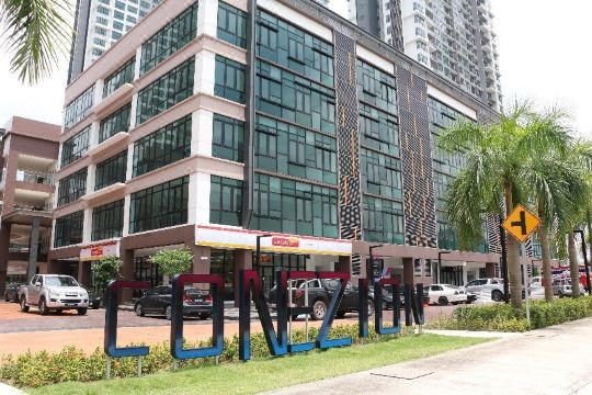 Icon2 Condo in IOI City Mall Putrajaya, Pool View Hotel Overview