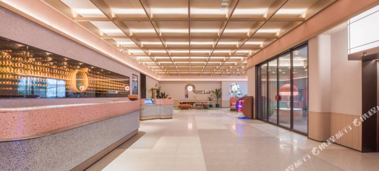 桔子酒店(重庆南滨路后堡地铁站店)图片