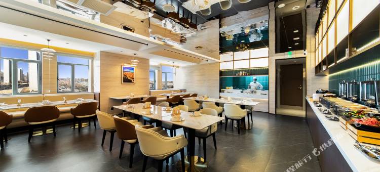 绚丽酒店(乌鲁木齐南站德汇万达广场店)图片