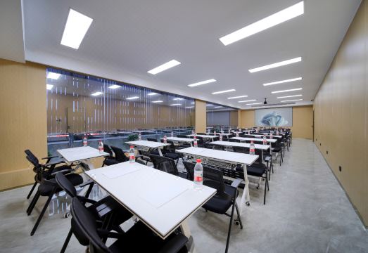 Rezen Qingjie Hotel (Liangshan Shuibo South Road) Hotel Overview