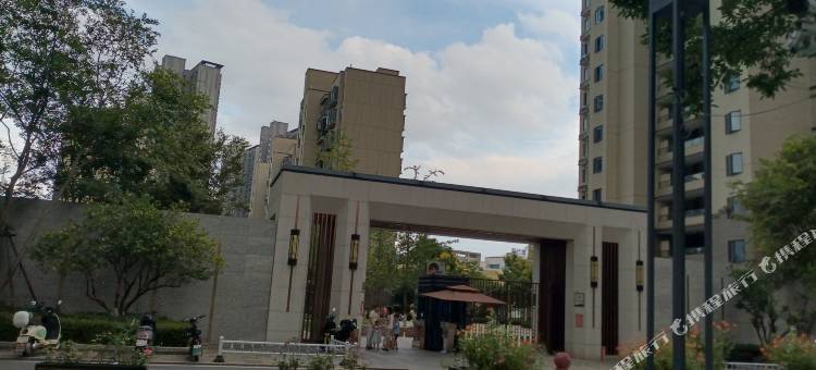 时肖民宿(力高雍湖国际鱼尾州地铁站店)图片