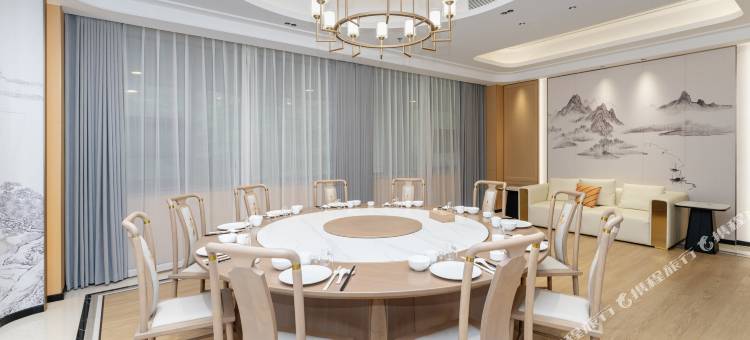 枫渡酒店(郑州经开第八大街经开中心广场地铁站店)图片