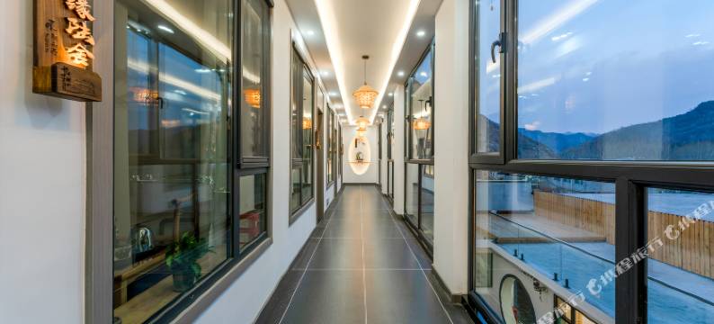 枕山栖谷|180°禅意静奢民宿(五台山风景区店)图片