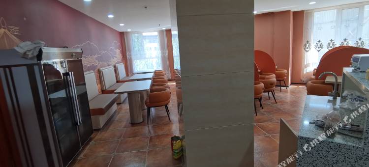 美辰国际酒店(乌兰察布之夜高铁站店)图片