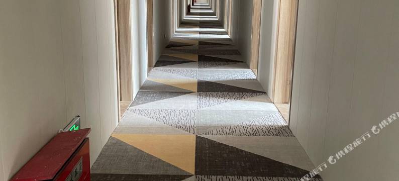 三向酒店(万寿商业街招商花园城店)图片