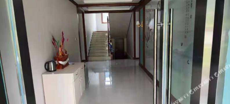 林芝玉如月亮精品民宿图片