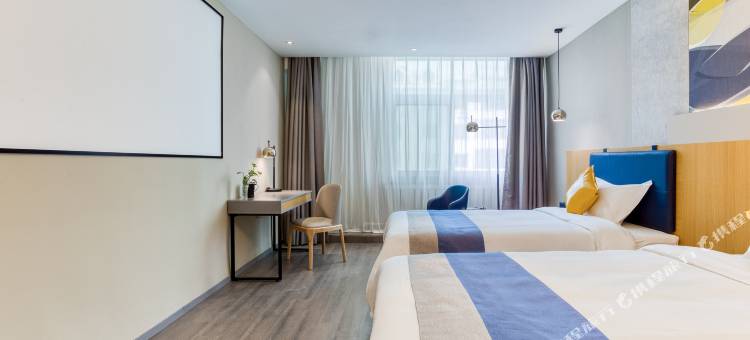 睿柏·云酒店(营口万达广场客运站店)图片