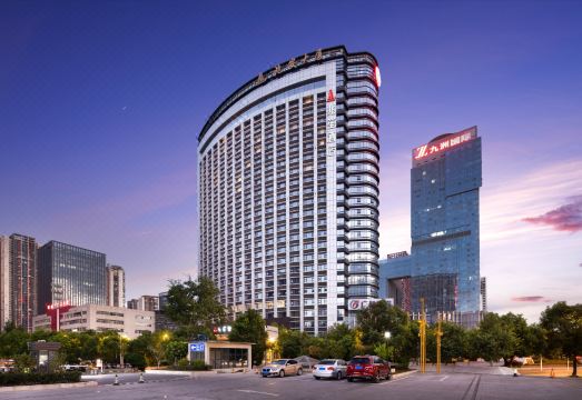 兆笙酒店（柳州窑埠古镇城中万达店）外景图