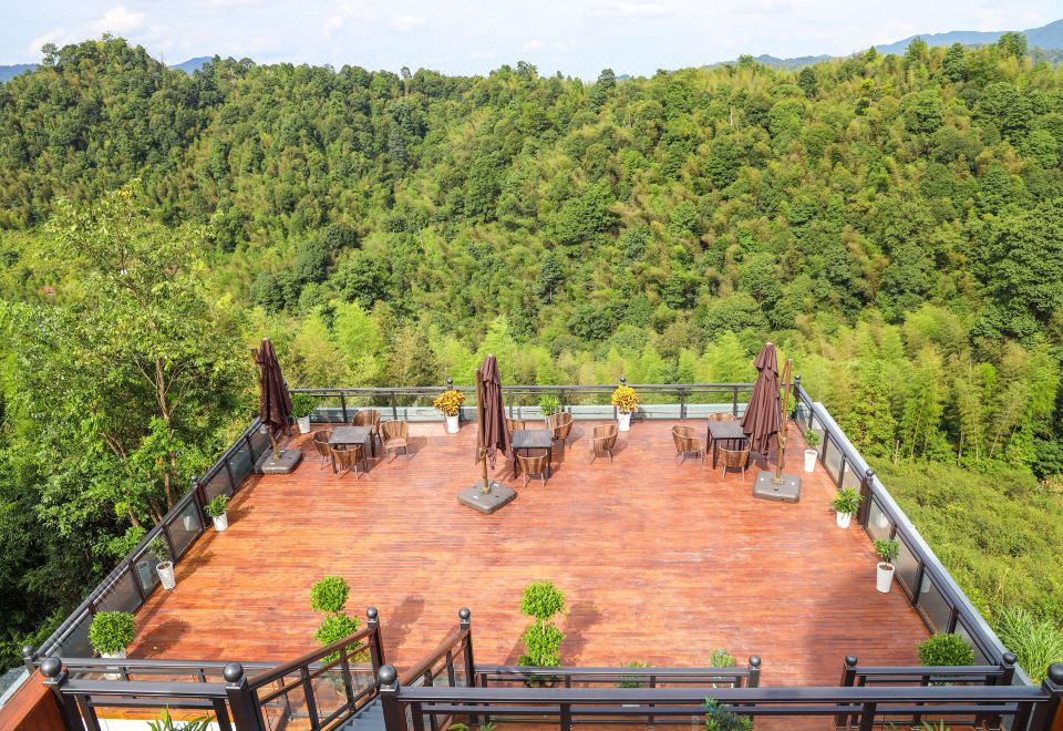 YangMing Hotel Hotel Overview