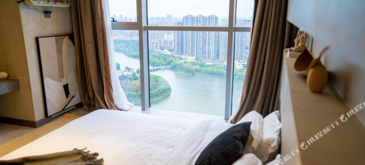 麦卡伦湖景智能民宿酒店(蚌埠张公山公园万达广场店)图片