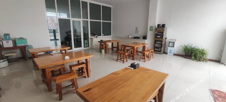 正华精选酒店(胶州收费站青银高速路口店)图片