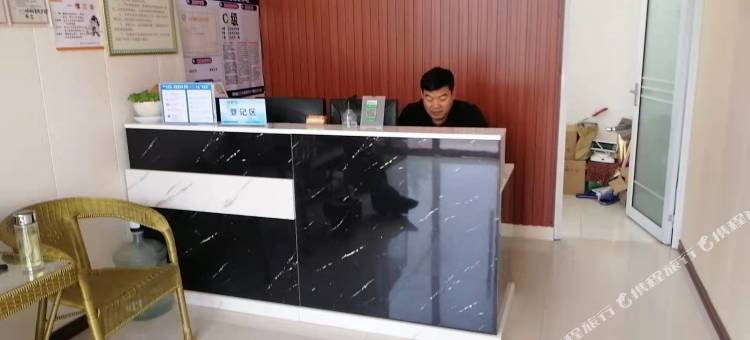 宏城宾馆(枣庄峄城汽车站店)图片