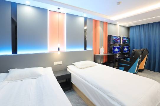 星座电竞民宿(南昌解放西路店)