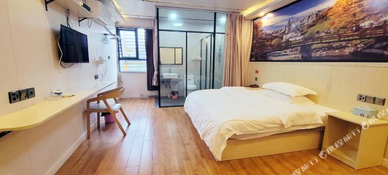 艺龙米高时尚酒店(南宁九曲湾温泉度假区店)图片