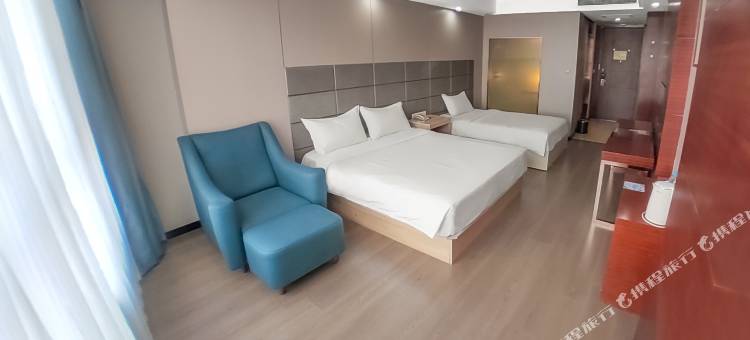 松滋豪泰滨江大酒店(新江口大桥市标店)图片