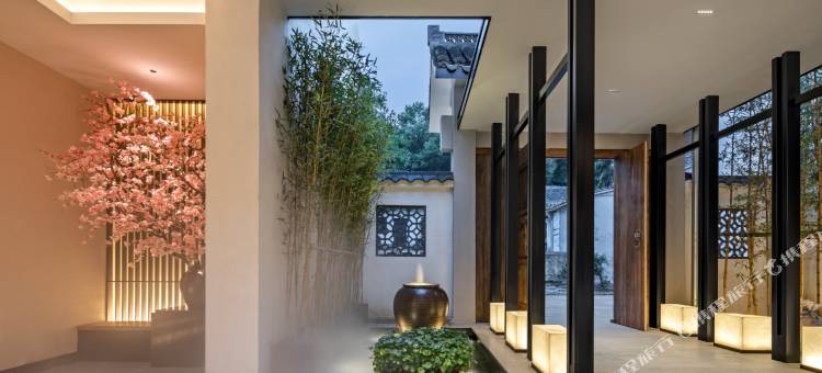 冬悦里·乌篷船枕水度假酒店(绍兴鲁迅故居仓桥直街店)图片