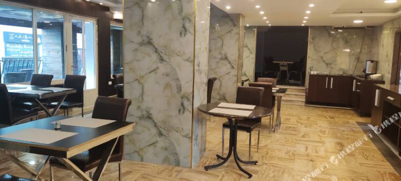 黄金酒店(Golden Hotel)图片