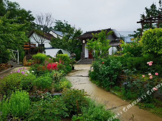 山居秋暝民宿(庄河冰峪沟店)