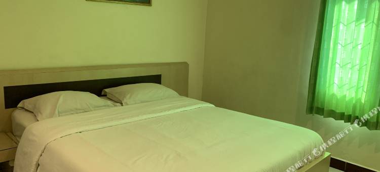 O酒店法乌齐亚伊斯兰旅馆，靠近塔克瓦清真寺马明纳赛(Hotel O Penginapan Fauziah Syariah Near Mesjid Taqwa Mamminasae)图片