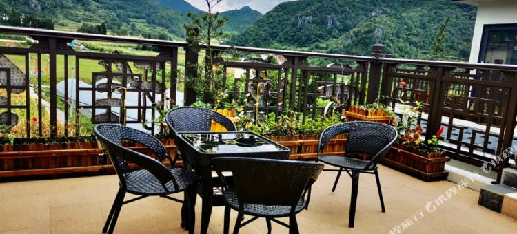 盘州乌蒙大草原云溪雅舍民宿图片