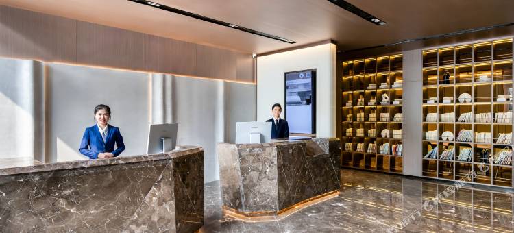 珠海情侣南路拱北口岸亚朵酒店图片
