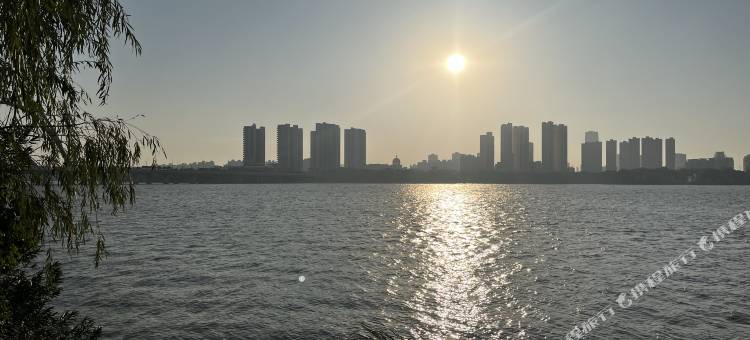 栖幕影音·CityNest·LOFT拾光逸居(青花东岸艾溪湖东地铁站店)图片