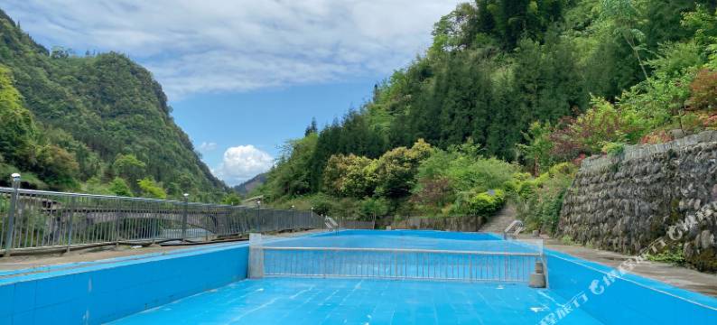 荥经水云间休闲农家乐图片