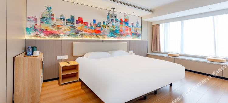 观澜湖景民宿(马鞍山金鹰国际购物中心店)图片