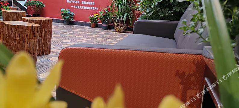 香格里拉鸿春萍客栈(独克宗古城店)图片