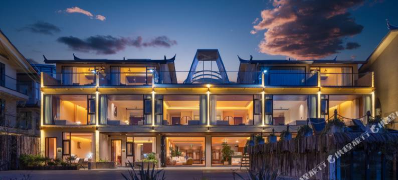 向野·云栖处日照金山SnowMountain私汤观景(白沙古镇店)图片