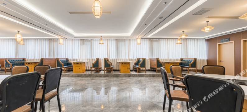 青山假日酒店图片