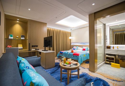 Golden Spring Hotel Hotel Overview