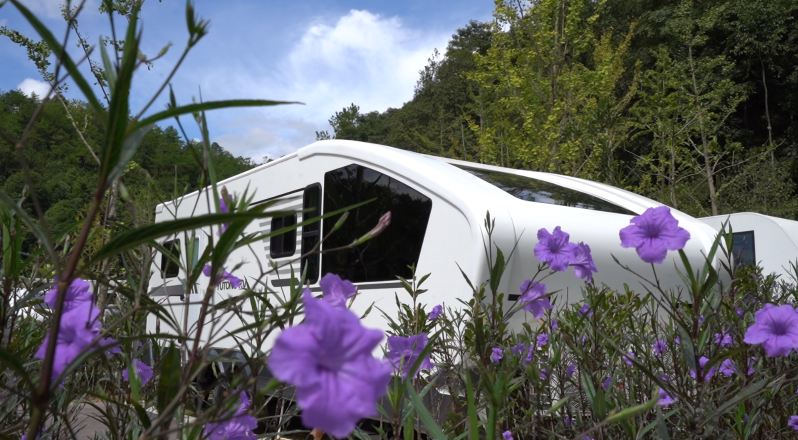 Sanbai Mountain Town Yingcui Lake Tribe Hotel Over view