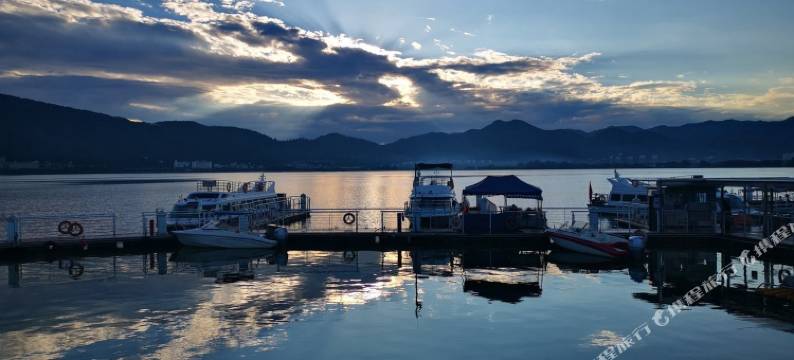 昆明滇池听涛家庭客栈图片