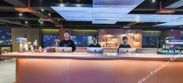 重庆解放碑洪崖洞江景亚朵S酒店图片