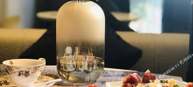 回酒店(珠海情侣路日月贝店)图片