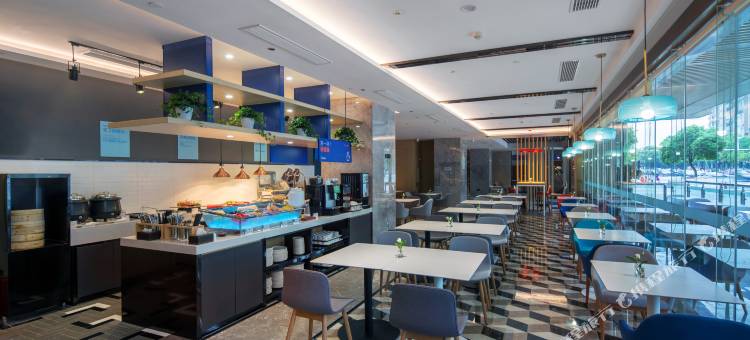 长沙智选假日酒店(省政府地铁站德思勤店)图片