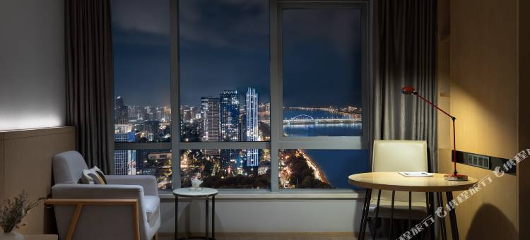 杭州诗莉莉漫戈塔·天池高空江景酒店图片