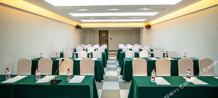 馨致酒店(包头火车站科技大学店)图片