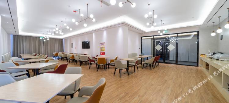 格林豪泰酒店(吉木萨尔五彩湾火烧山店)图片